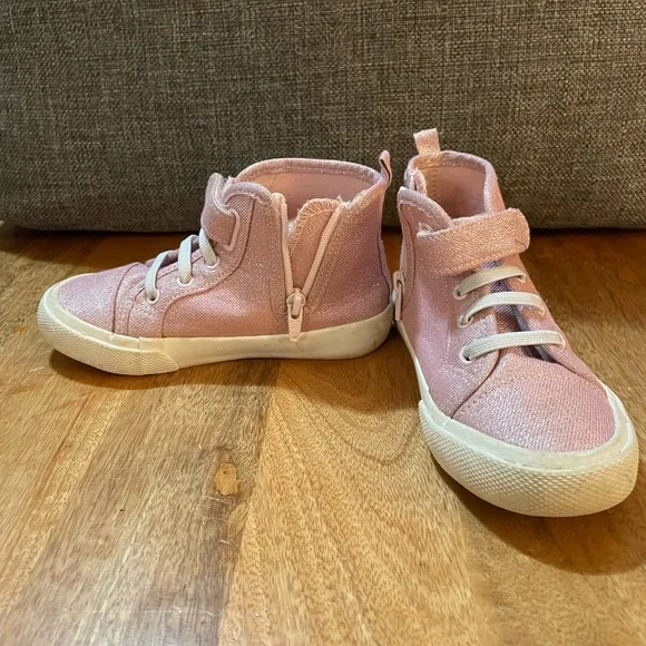 Kids pink sparkle high tops, toddler size 9, Amazon Essentials - Picture 2 of 5